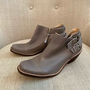 NWOT Anthropologie Latigo leather grey boots, 10
